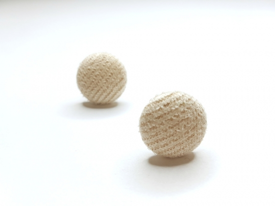Preview: Stoff Knopf Ohrstecker Button beige